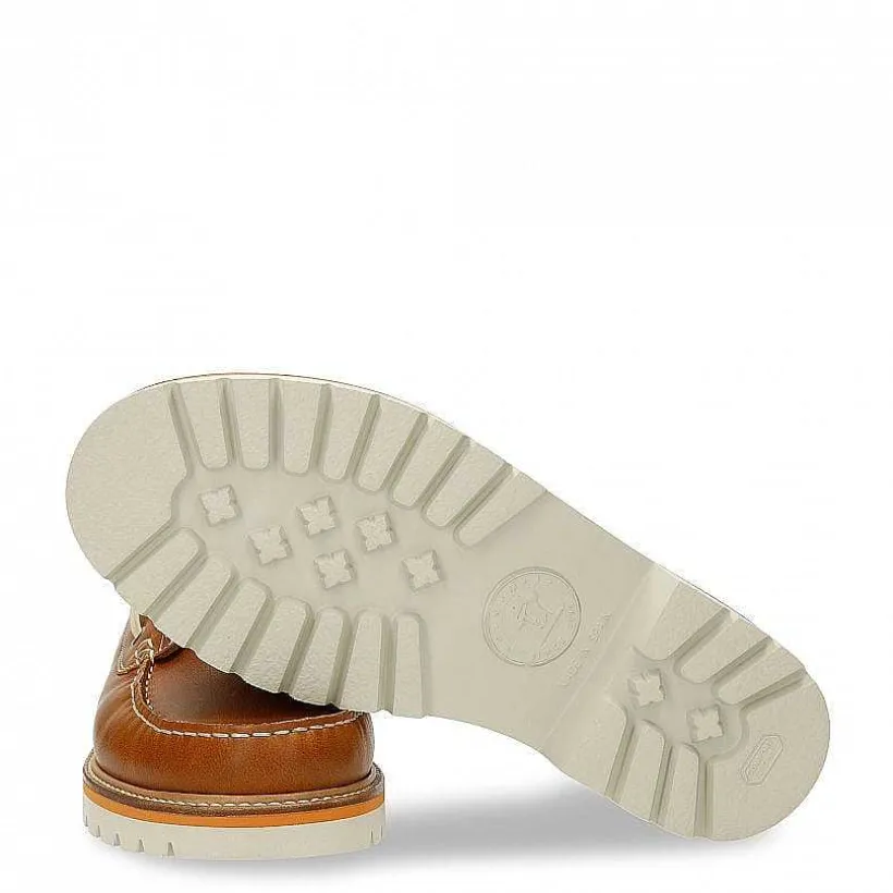 Man Panama Jack Boat