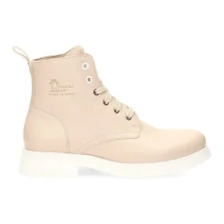 Vrouw Panama Jack Elvia