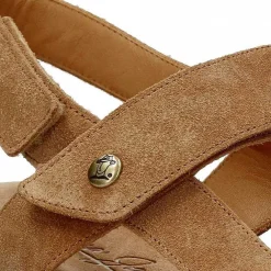 Vrouw Panama Jack Noor