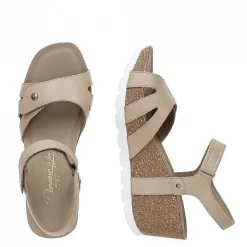 Vrouw Panama Jack Romy
