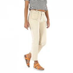 Vrouw Panama Jack Selma
