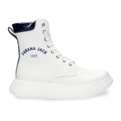 Vrouw Panama Jack Yuca