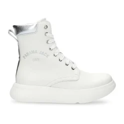 Vrouw Panama Jack Yuca