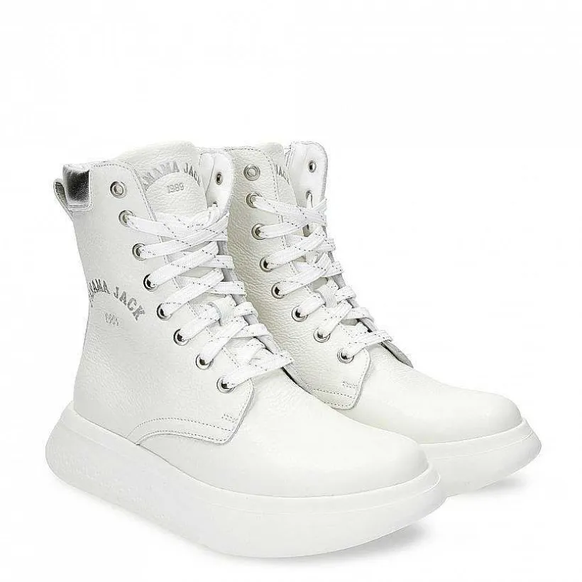Vrouw Panama Jack Yuca